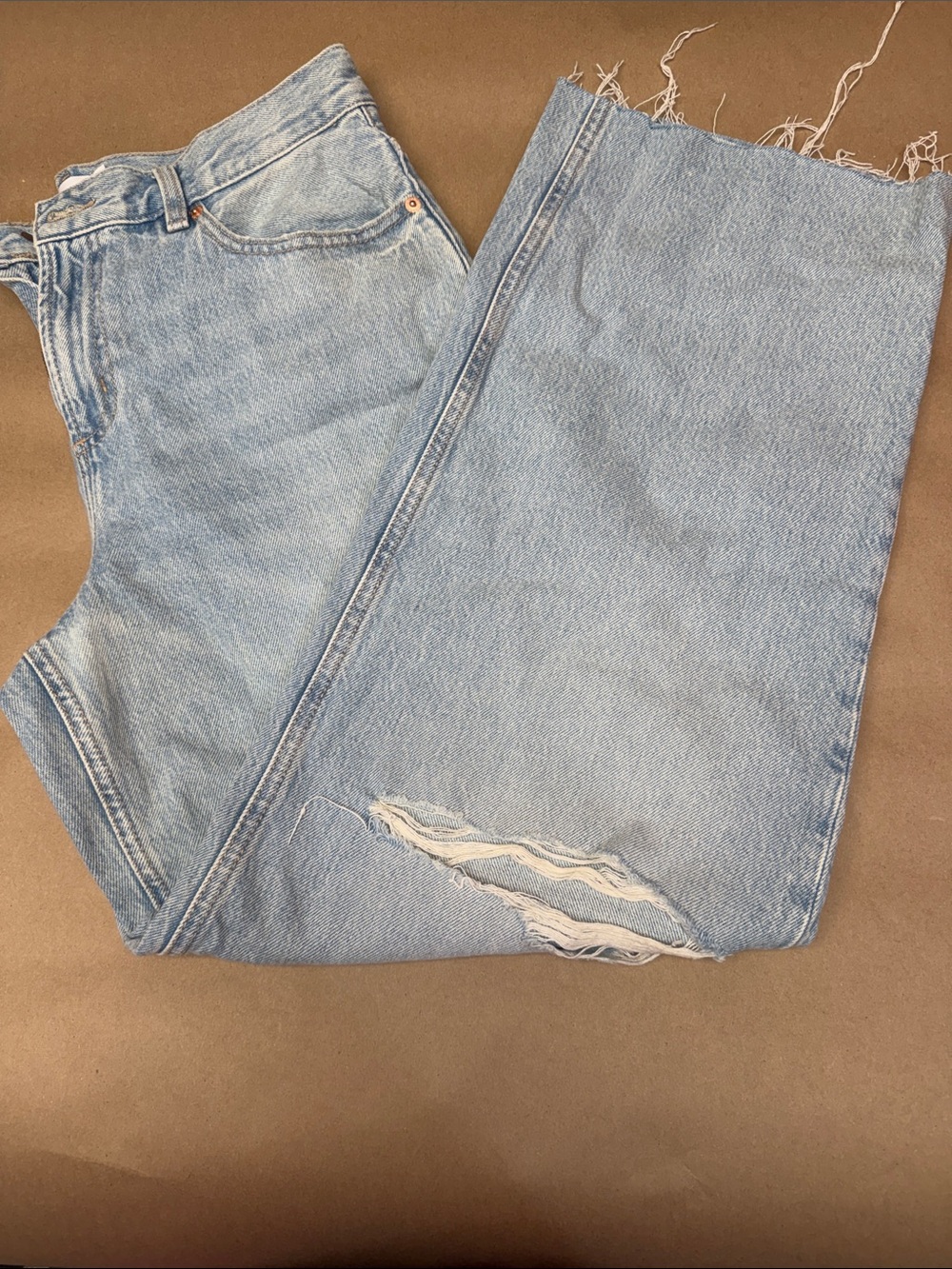 Garage Washed Light Blue Straight Jeans with Knee Distress